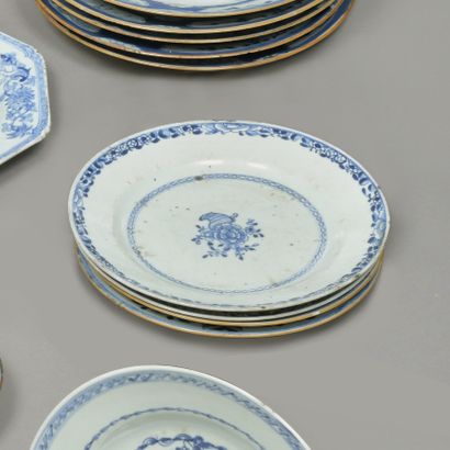 Chine, XVIIIe siècle. Deux paires d'assiettes...