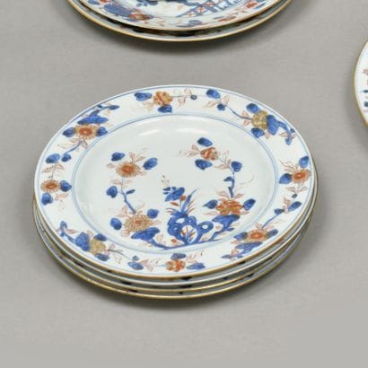 Chine, XVIIIe siècle. Suite de huit assiettes,...