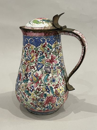 China - Canton, 18th century. Enameled copper...