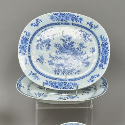 Chine, XVIIIe siècle. Deux plats ovales en...