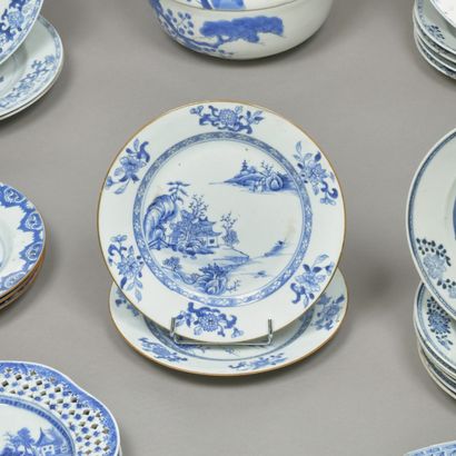Chine, XVIIIe siècle. Paire d'assiettes en...