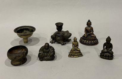 Bronzes: - three seated Buddhas. H. 5.5 to...