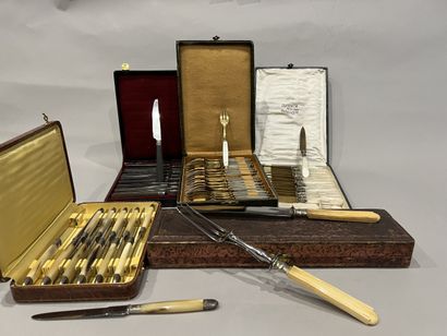 Set: - set of eighteen gilded metal fruit...