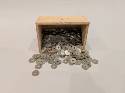 Set of dismantled coins, most of them pi...