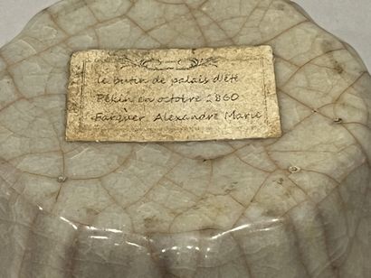 China, 19th century. Polylobed dish in grey-green...