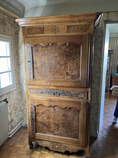 Standing man in fruitwood and fruitwood burr....