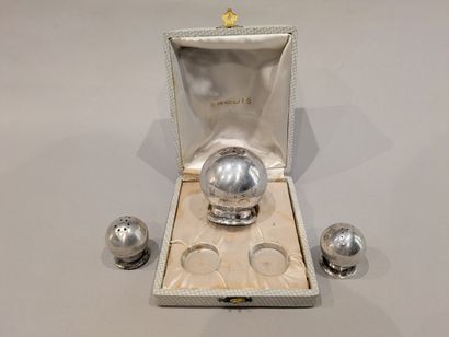 ERCUIS. Silver-plated metal tableware set,...