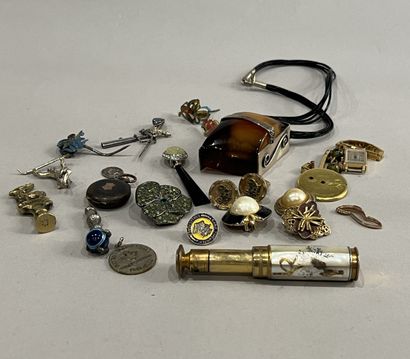 Set: fancy ear clips, necklace retaining...