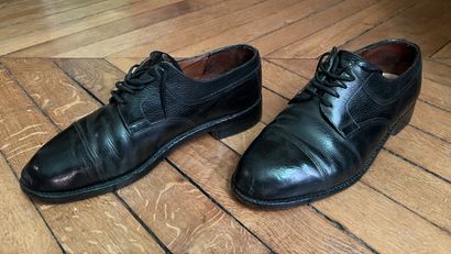 WESTON. Derby in black grained box, model...