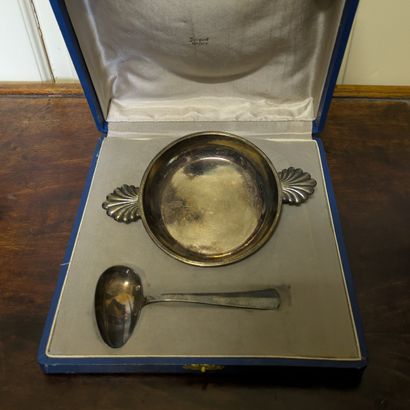 Ecuelle and a bouillie spoon, palmette ears...