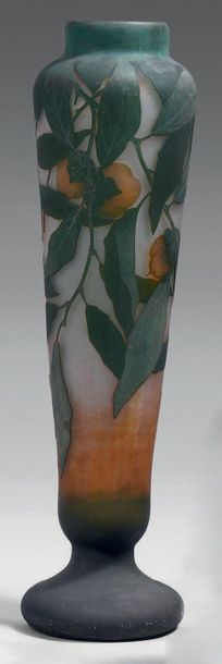 DAUM Nancy
Important vase en verre multicouche...