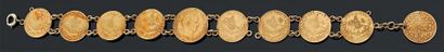 Bracelet en or jaune formé de neuf monnaies...