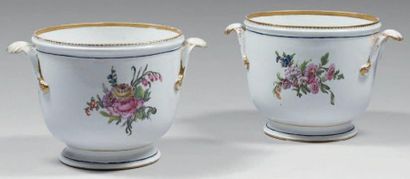 LIMOGES (manufacture du Comte d'Artois)
Paire...