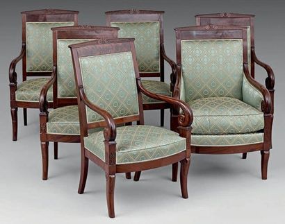 Mobilier de salon en acajou et placage d'acajou...