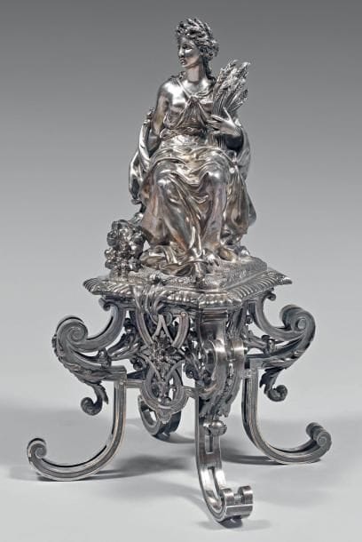 Figure de centre de table en argent, représentant...