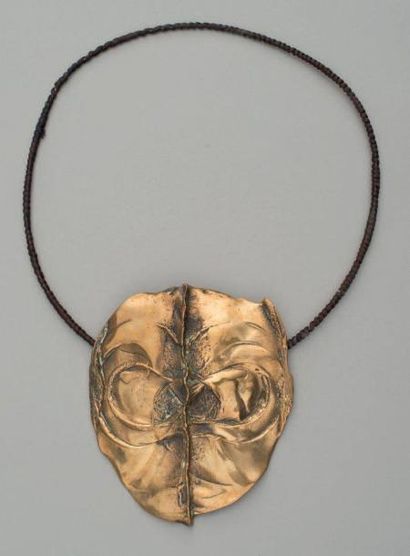 OSA SCHERDIN (NÉE EN 1932)
Collier-pendentif...