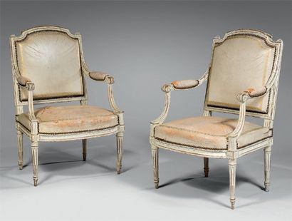 Paire de fauteuils à dossier plat à chapeau,...