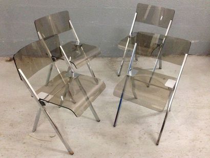 TRAVAIL DES ANNÉES 70
Suite de quatre chaises...