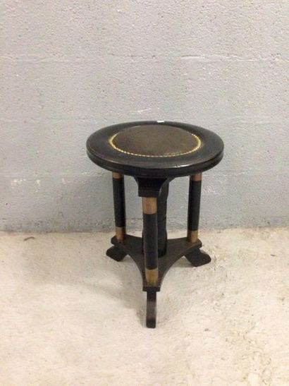 Travail des années 50
Tabouret pivotant tripode...