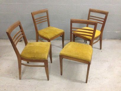 Travail des années 40
Suite de quatre chaises...
