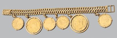 Bracelet en or jaune à maille huit retenant...