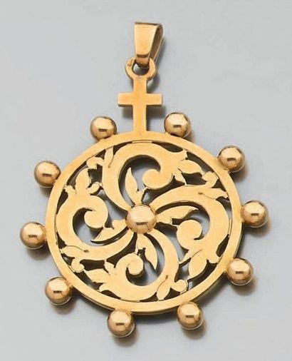 Pendentif dizainier en or jaune fait d'un...