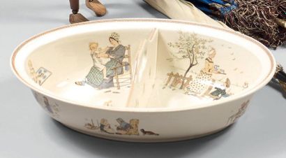 Lavabo d'enfant en faïence genre Lunéville,...