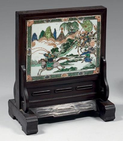 Ecran comprenant une plaque en porcelaine...