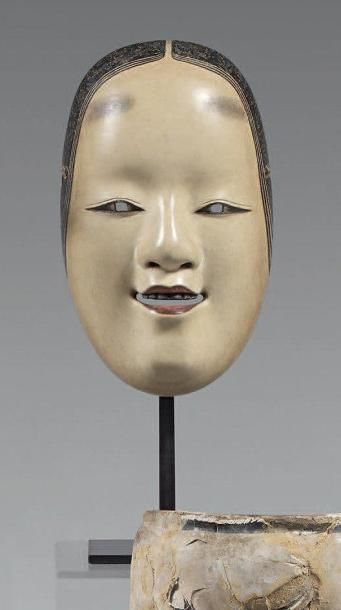 Masque de Nô du type Manbi, en bois peint...