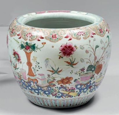 Jardinière de forme ronde à bord replié en...