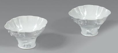 Paire de coupes libatoires en forme de corne...
