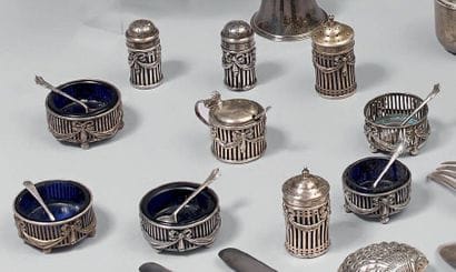 Lot de salières en argent, comprenant: six...