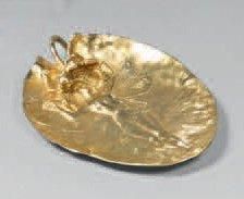 ALEXANDRE VIBERT (1847-1909)
Coupe en bronze...