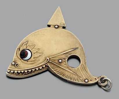 Rare pendentif en argent doré stylisé d'un...