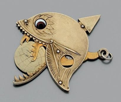 Rare pendentif en argent doré stylisé d'un...