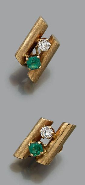 Paire de clips d'oreilles en or jaune 18k...