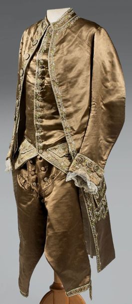 Redingote, son gilet et son pantalon à la...