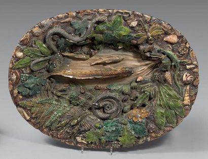 AVISSEAU, XIXème siècle
Grand plat orné de...