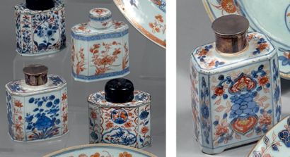 CHINE - EPOQUE KANGXI (1662 - 1722)
Ensemble...