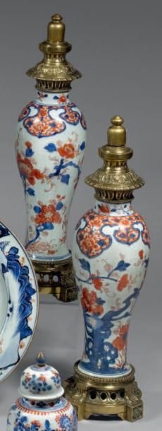 CHINE - EPOQUE KANGXI (1662 - 1722)
Paire...