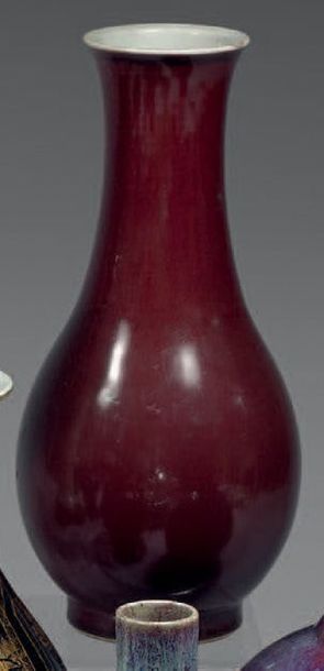 CHINE - XVIIIème siècle
Vase de forme balustre...