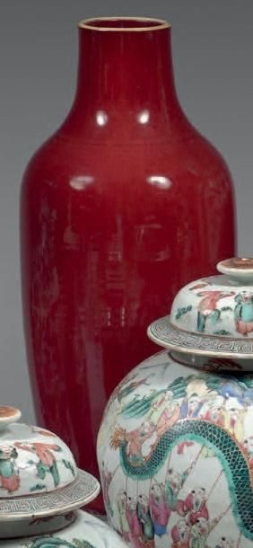 CHINE, Shiwan - XIXème siècle
Vase balustre...