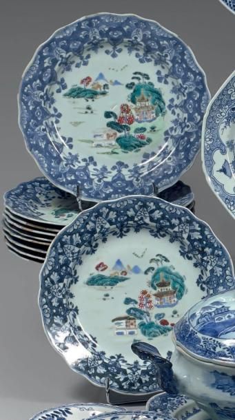 CHINE - Epoque QIANLONG (1736 - 1795)
Ensemble...