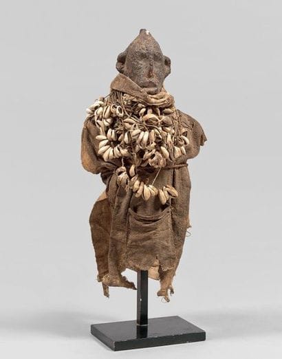 Sculpture d'ancêtre masculin, en bois dur...