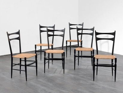 TRAVAIL ITALIEN
Suite de six chaises en bois...