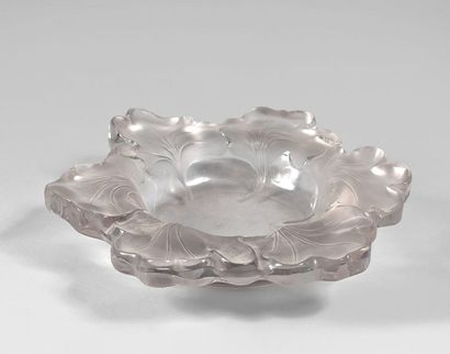 LALIQUE FRANCE
Coupe à motif de fleurs. Épreuve...