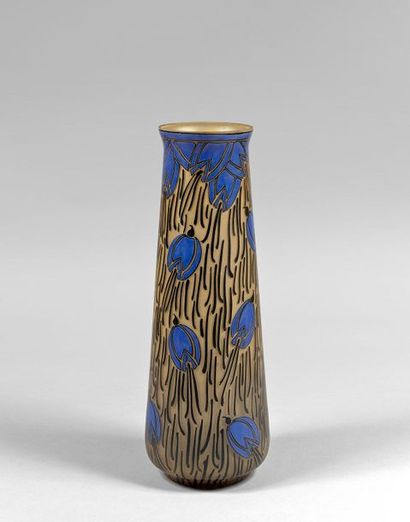 Établissement LEUNE
Vase de forme balustre...