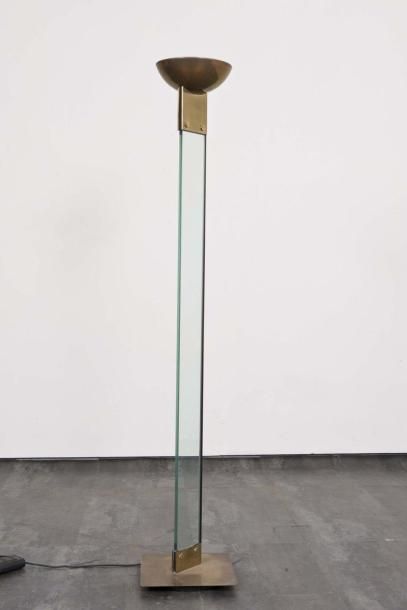 TRAVAIL ITALIEN
Lampadaire, fût en verre,...