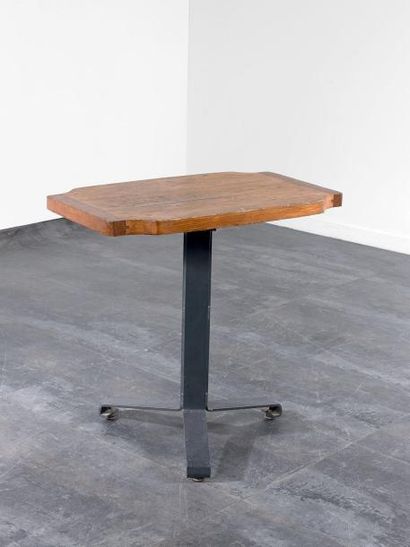 Charlotte PERRIAND (1903-1999)
Table desserte,...