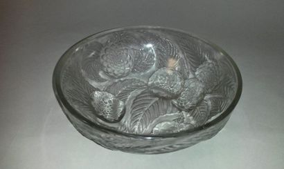 RENE LALIQUE (1860-1945)
Coupe modèle «Dahlia»,...